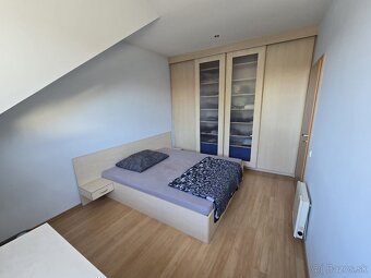 REZERVOVANE - 3 podlažný, 7 izbový RD s bazénom a garážou - 8