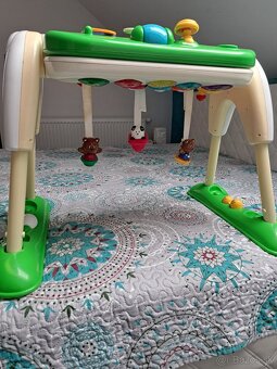 Predám  detskú  hrazdičku / hrací stolík Chicco - 8