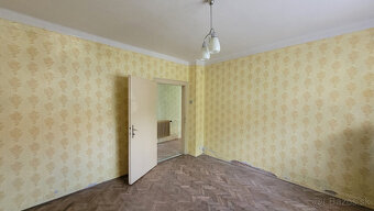 Rodinný dom na predaj na krásnom pozemku o výmere 2170 m2. - 8