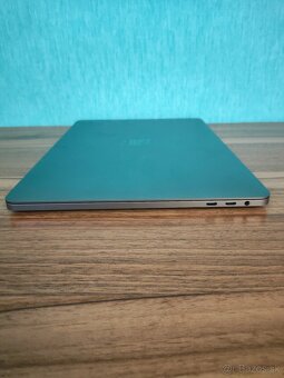 Apple MacBook Pro 13 2017 – i5 / 8GB / 256GB - 8