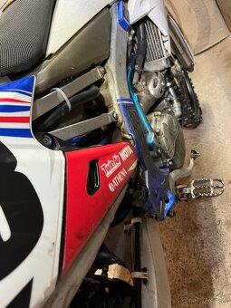 Yamaha YZF450 - 8