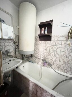 NA PREDAJ: 4-izbový rodinný dom v obci Horné Dubové - 8