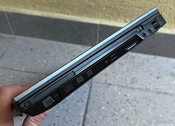 Dell E6410 / i5 M520 / 4GB RAM / 120GB SSD / 14" - 8
