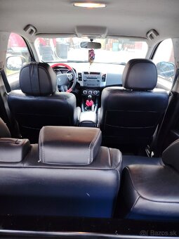 Peugeot 4007 - 8