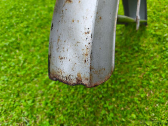 Přední blatník ČZ 175/477, 125/476 - ULOŽENKA - 8