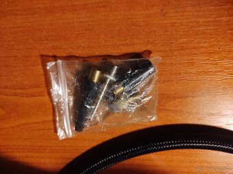 {65}  Autopríslušenstvo - 8