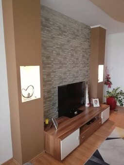 Veľký 3 - izbový byt po rekonštrukcii s pekným výhľadom. - 8