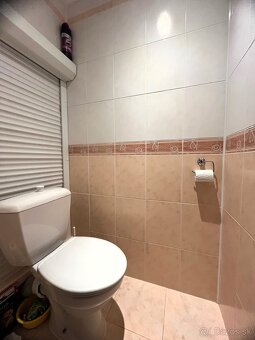Pekný, slnečný 3 izbový byt s balkónom, časť Cigánka, Levice - 8
