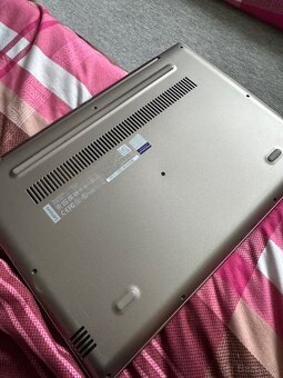 Hliníkový notebook Lenovo 256GB SSD, 8GB ram, Intel i5 - 8