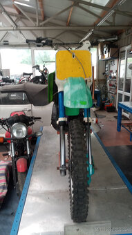 Kawasaki kx 500 - 8