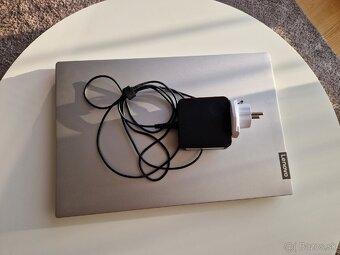 Lenovo i5 - 8