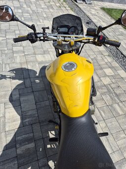 Yamaha XJ6 - 8
