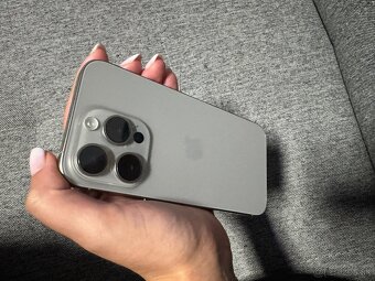 Iphone 15 pro 128GB - 8