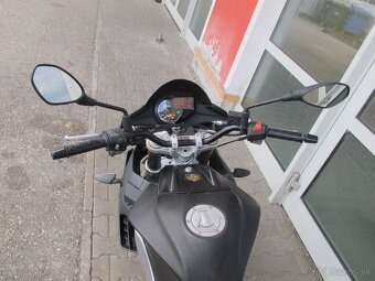 Aprilia Tuono 125 - 8