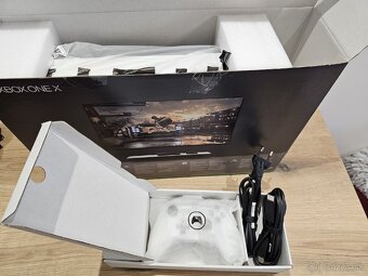 XBOX ONE X - White limited edition - 8