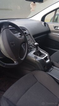 Peugeot 5008 16v 1.6 benzín 115kW - 8