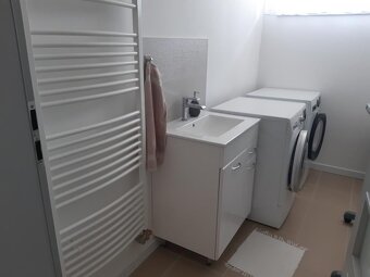 4-IZBOVÝ RODINNY DOM NA PREDAJ - 8