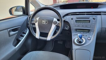 Predám Toyota Prius 3 Panorama Exclusive - 8