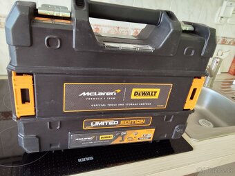 Predám uťahovačku Dewalt DCD85ME2GT - 8