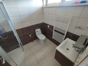 Ponúkame na predaj rodinný dom v obci Rakoľuby - 8