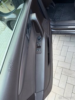 VOLKSWAGEN PASSAT B7 COMBI - 8