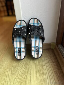 čierne dámske lodičky(4€) a čierne šľapky(4€) - 8