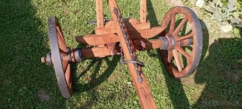 Starý drevený konský pluh - 8