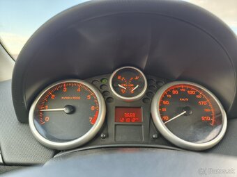 Peugeot 207 1.4i - 8