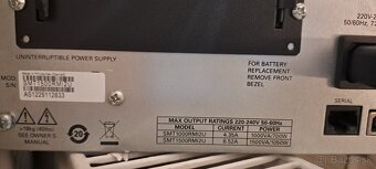 UPS SMART Zalozny zdroj APC - 8