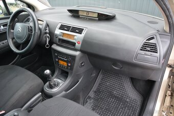 Citroen C4 2007 1.60 HDI - 8