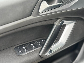 Peugeot 308 SW 1.2 PureTech S&S - 8