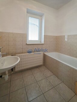 Prenájom komerčných priestorov na Zelenečskej 1, Trnava – op - 8