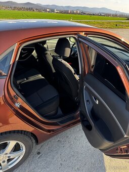 Hyundai i30 1.6 crdi 81kw 2014 - 8
