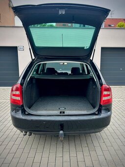 Škoda Octavia 2 Combi 2,0 tdi 103kw 4x4 diesel čierna met - 8