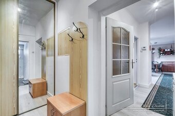 5-izbový rodinný dom s dvomi garážami v obci Špačince - 8