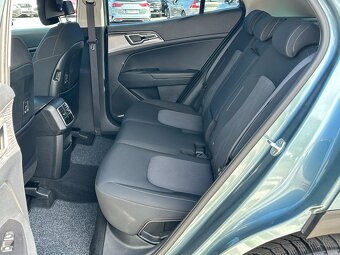 KIA Sportage 1.6 T-GDi MHEV AWD A/T - 8