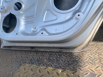 Škoda Rapid prave zadne dvere - 8