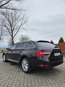 Škoda Superb 2.0TDI DSG - 8