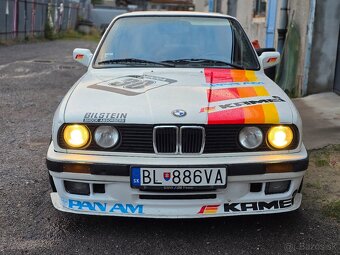 E30 318is - 8