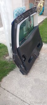 Zadní kufor fiat stilo 1.9 jtd - 8