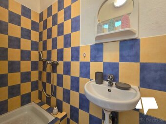 Predaj Podhájska- rodinný dom, 2 x chata a 4 x apartmán - 8