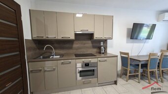 Pekný apartmán na predaj v Podhájskej, kompletne zariadený - 8