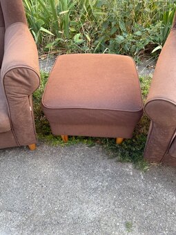 Kreslá s taburetkou - 8