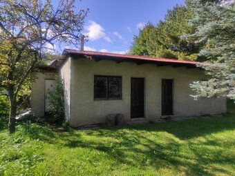 Slnečný pozemok v centre obce 946 m2 - 8