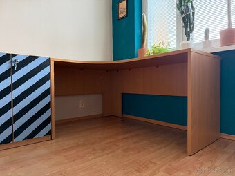 4 skrinky a stôl - 8