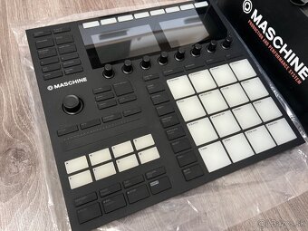 Native Instruments Maschine MK3 - 8