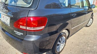 Toyota Avensis Verso,2.0 D 85 kw - 8