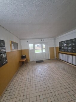 EXKLUZÍVNE na Predaj 3-izbový byt, CENTRUM II, Dubnica nad V - 8