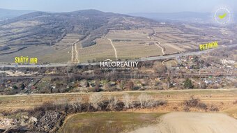 HALO reality - Predaj, pozemok 6867 m2 Svätý Jur - EXKLUZÍ - 8