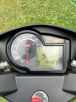 Aprilia sr50 - 8